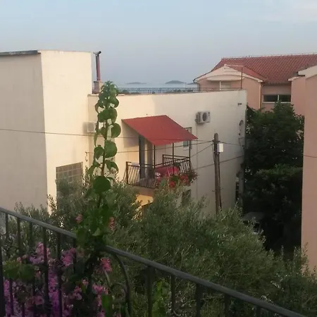 6271c Appartement Vodice